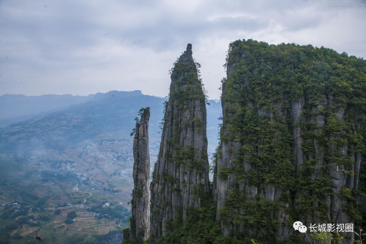 神農(nóng)架與張家界，自然之美的獨特展現(xiàn)，究竟哪個更勝一籌？，神農(nóng)架與張家界，自然之美的獨特展現(xiàn)對比，誰更勝一籌？