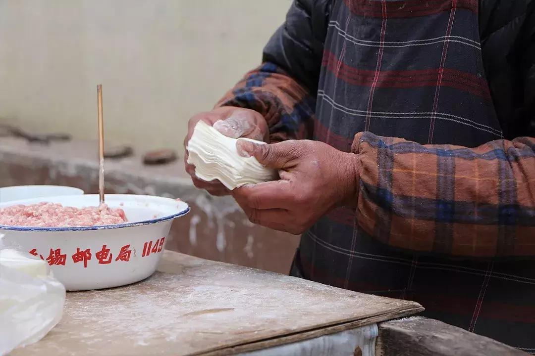 一手一捏，一個小餛飩的故事，捏制小餛飩，一段手與故事的溫馨邂逅