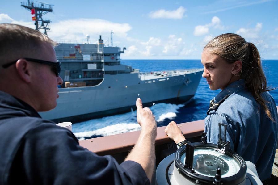 南海再添中國海軍新艦，彰顯國家實力與海洋雄心，南海再添新艦，彰顯中國海軍實力與海洋雄心壯志